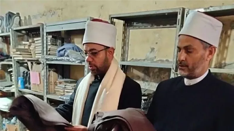 تسليم الزي الأزهري والعمامة للعاملين بـ«أوقاف المنيا» 