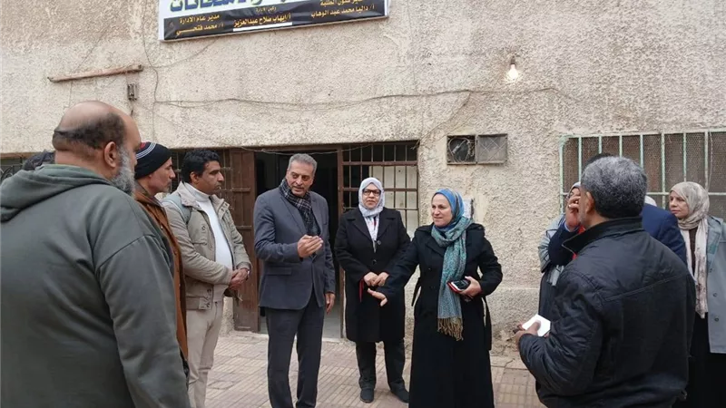 مدير تعليم القاهرة يُشدد على الالتزام بالضوابط فى امتحانات الإعدادية