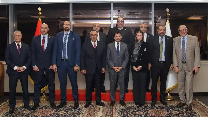 وزير الرياضة يجتمع بمجلس إدارة اتحاد كرة السلة|صور