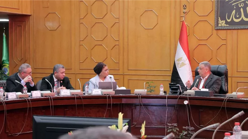 برئاسة محافظ الإسماعيلية.. نائب وزير الصحة تشارك في اجتماع المجلس الإقليمي