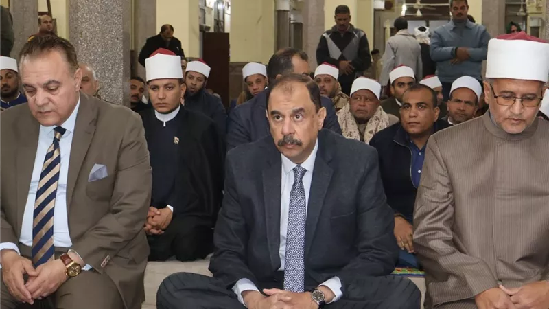 ابتهالات وأجواء روحانية.. محافظ سوهاج يشهد الاحتفال بذكرى الإسراء والمعراج