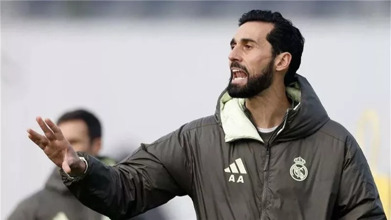 رغم الإخفاقات الأخيرة.. ريال مدريد يجدد ثقته في أربيلوا 
