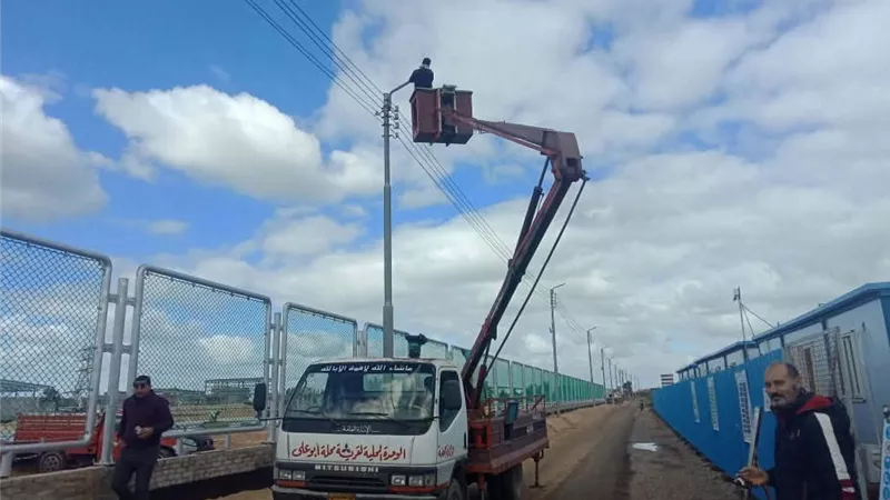 استمرار العمل بحملات لصيانة الإنارة ضمن مبادرة كفر الشيخ