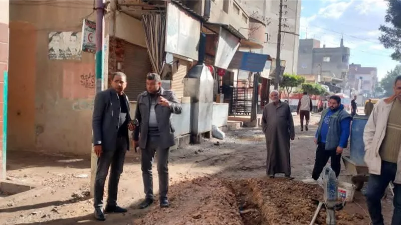 إحلال وتجديد طريق ترعة الرشيدية بالمحمودية بتكلفة 2 مليون و700 ألف جنيه