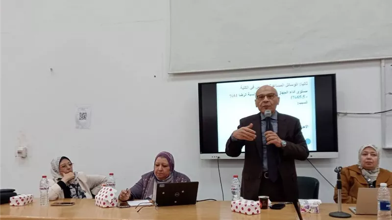كلية طب قناة السويس تستعرض إنجازاتها لتعزيز جودة التعليم والبحث