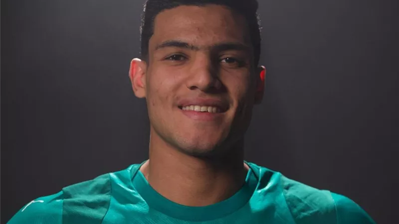 المصري يعلن التعاقد مع مصطفى العش لاعب الأهلي على سبيل الإعارة