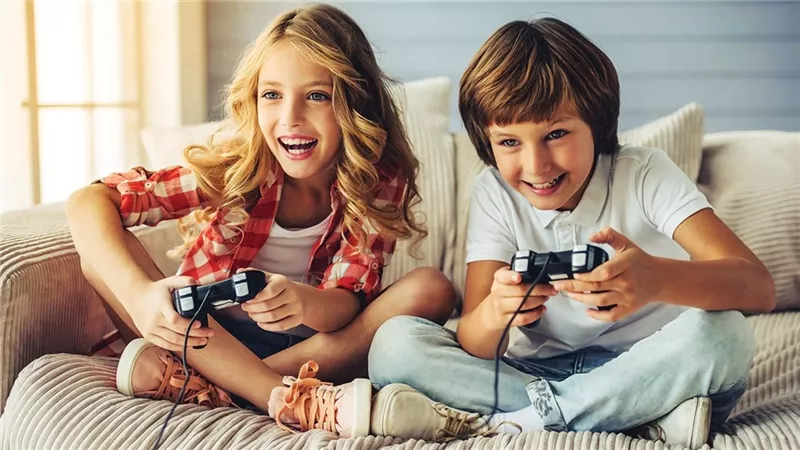 ألعاب الفيديو تحت المجهر.. متى تتحول المتعة إلى خطر صحي؟