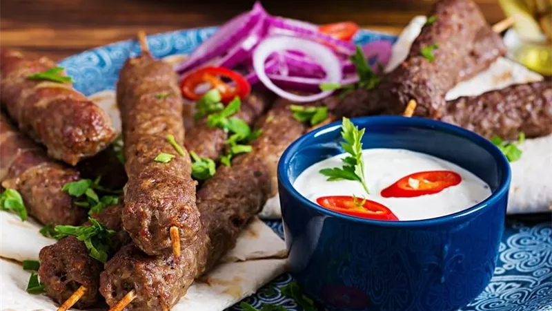طريقة عمل الكباب التركي في المنزل.. أشهى من المطاعم