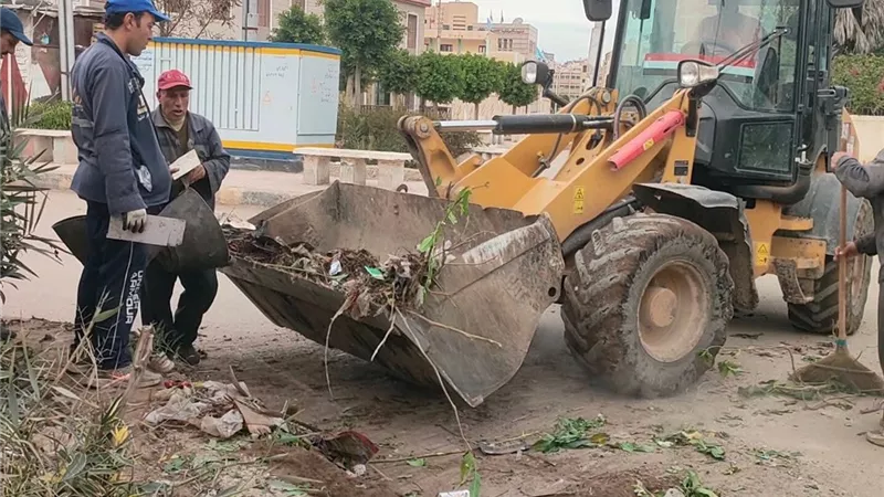 حملة للنظافة ورفع الإشغالات في منطقة الرمد بكفر الشيخ 