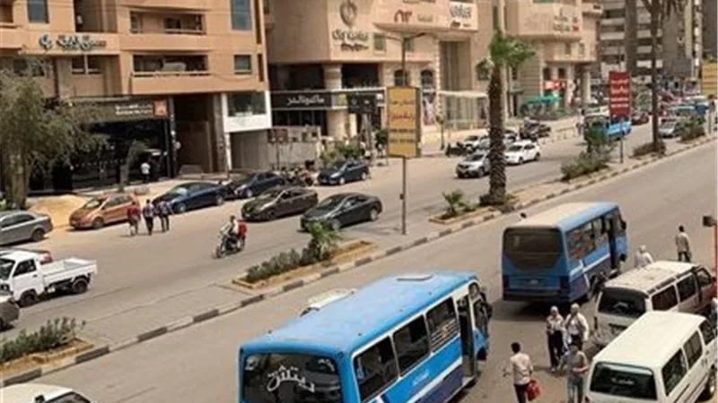 النشرة المرورية.. سيولة في الحركة بمحاور وميادين القاهرة والجيزة