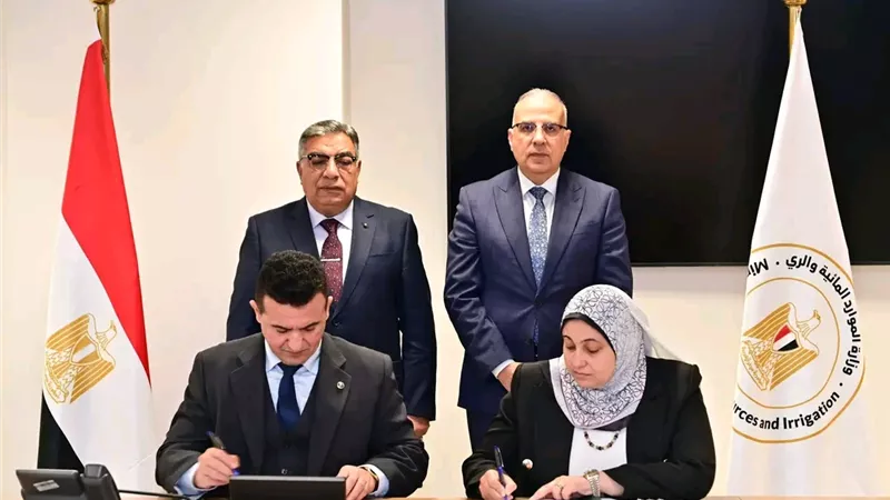 سويلم ومحافظ الدقهلية يوقعان بروتوكولا لتعظيم الاستفادة من أملاك الري