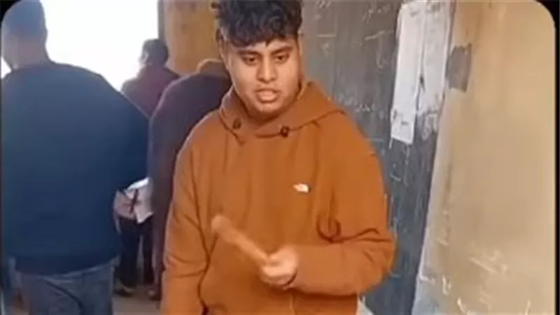 قرار رادع.. فصل 3 طلاب سنة لإهانتهم معلمة داخل لجنة امتحان بالقليوبية|خاص