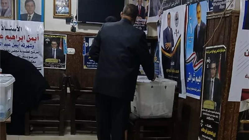 انتظام التصويت في انتخابات المرحلة الأولى للنقابات الفرعية للمحامين