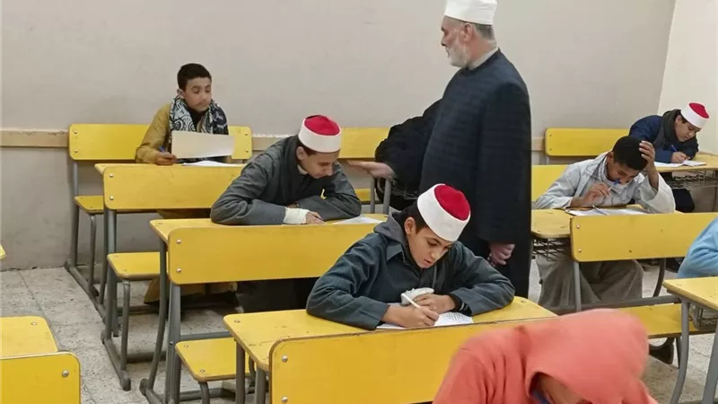 انضباط وانتظام امتحانات الشهادتين الابتدائية والإعدادية الأزهرية بسوهاج