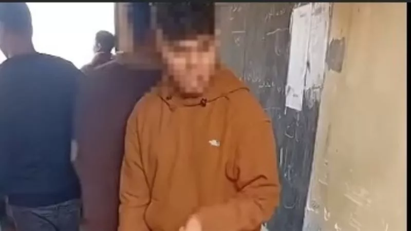 فصل طالب لمدة عام بعد تهديده معلمته بعصا في امتحان بشبرا الخيمة 