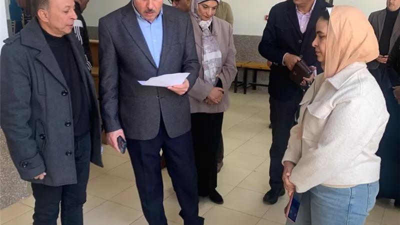 51 طالبًا وافدًا يؤدون امتحان موديول الغدد الصماء بكلية طب قناة السويس