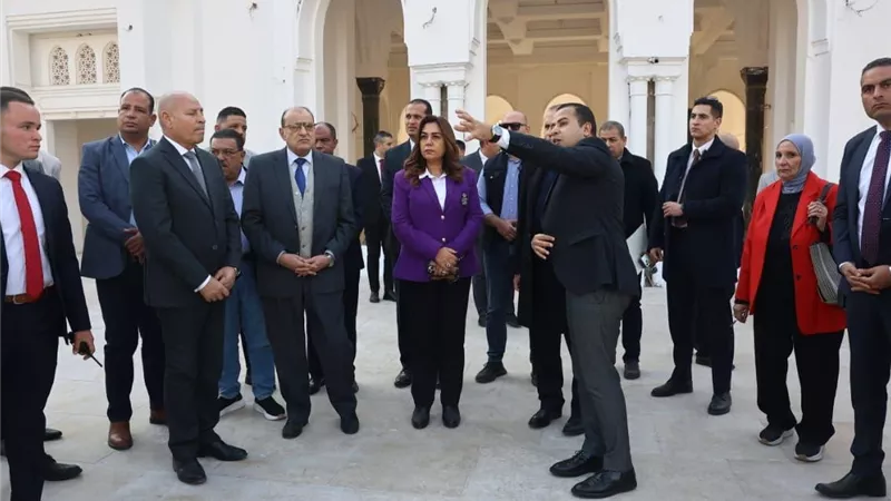 وزيرة التنمية المحلية ومحافظ القاهرة يفتتحان تطوير كابريتاج حلوان 