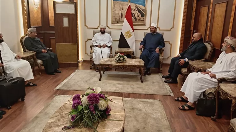 وزير الأوقاف العماني يصل القاهرة للمشاركة في مؤتمر الشئون الإسلامية