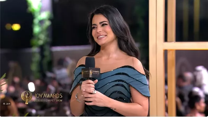 أسماء جلال في حفل Joy Awards: «نفسي أشوف أهلي أكتر في 2026»