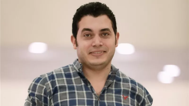 من «أرض زيكولا» إلى «مينتو».. عمرو عبدالحميد في معرض الكتاب