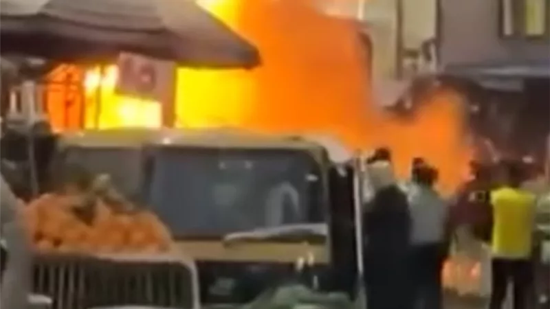 حريق مفاجئ يُصيب عاملين داخل محمصة في الجمالية بالدقهلية