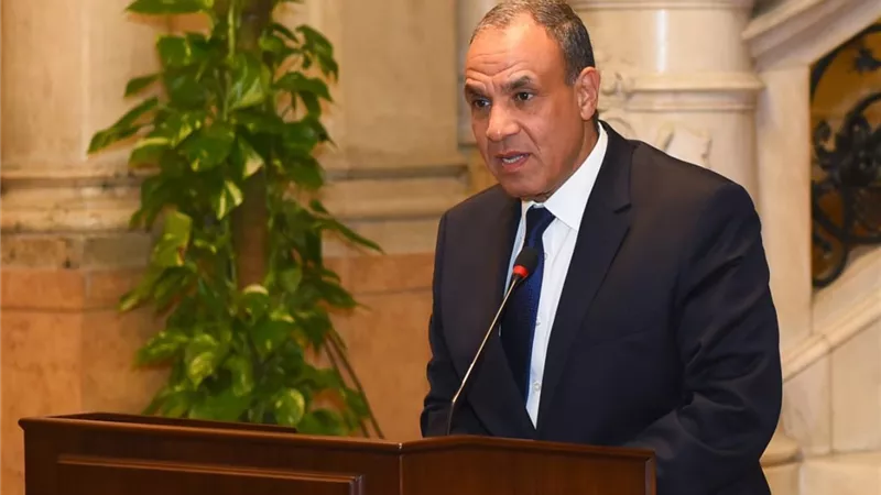 وزارة الخارجية تكرم السفراء المتقاعدين تقديرًا لمسيرتهم الدبلوماسية 