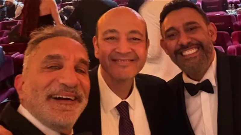 «أحلام العصاري».. لقاء باسم يوسف بـ عمرو أديب وعمرو مصطفى في Joy Awards
