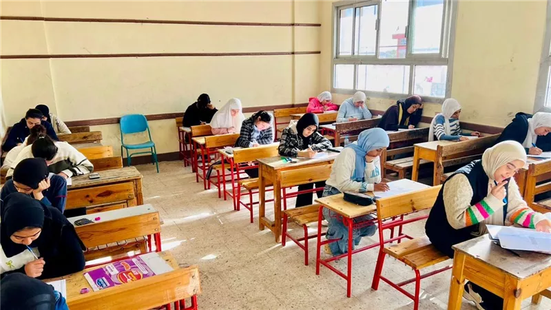 «أولياء أمور مصر»: امتحانات الإعدادية مناسبة للطالب المتوسط
