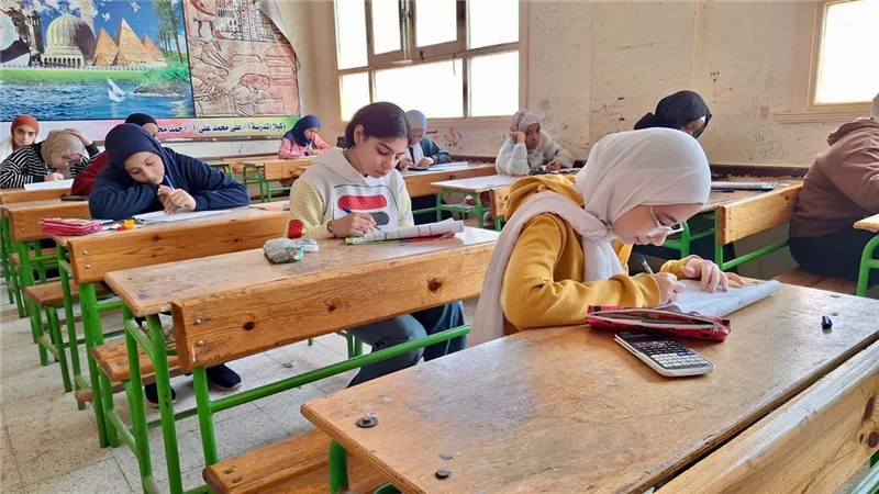 «أمهات مصر» ترصد امتحانات الشهادة الإعدادية في يومها الثاني