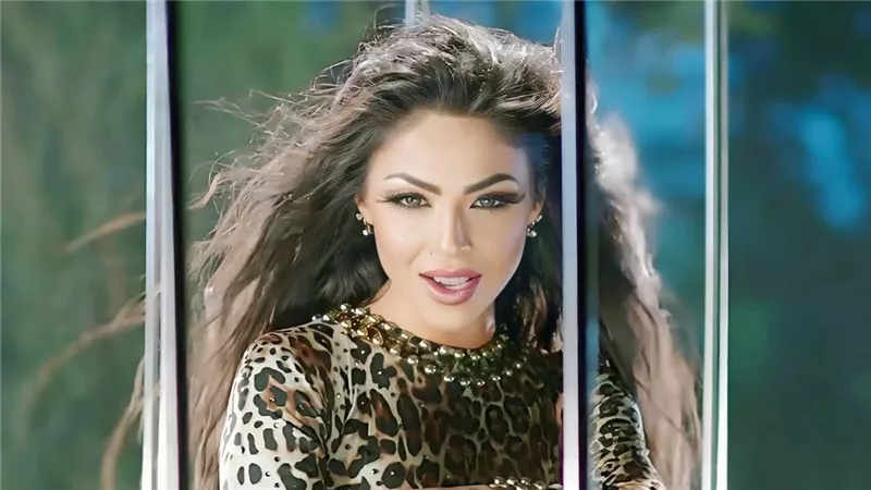 مكان تشييع جثمان والدة الفنانة اللبنانية دوللي شاهين 