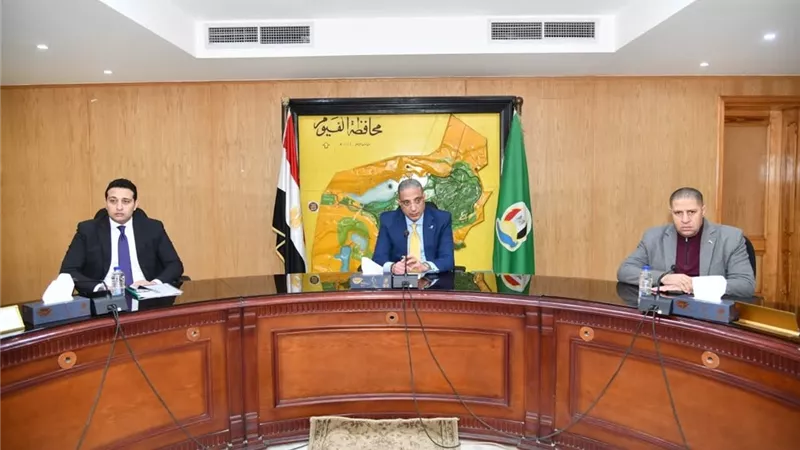 محافظ الفيوم يتابع توصيل المرافق للمجمع الصناعي بهوارة تمهيدًا لتشغيله 