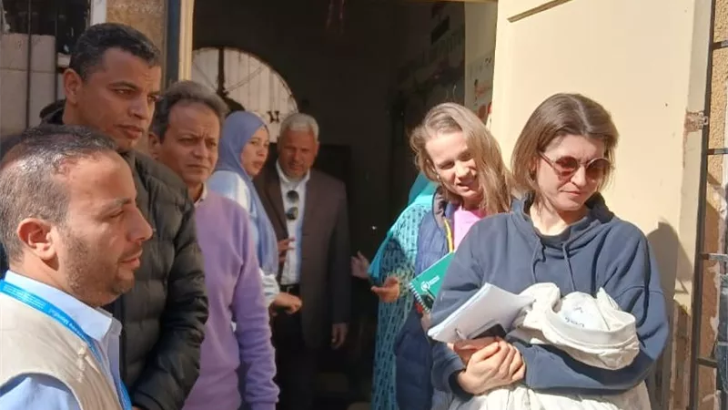 بنك التنمية الألماني وبرنامج الأغذية العالمي يتفقدان مدرسة بني وشاح بسوهاج