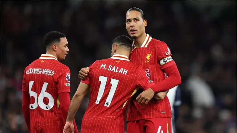بعد وداع أمم أفريقيا.. فان دايك يوجه رسالة دعم لمحمد صلاح