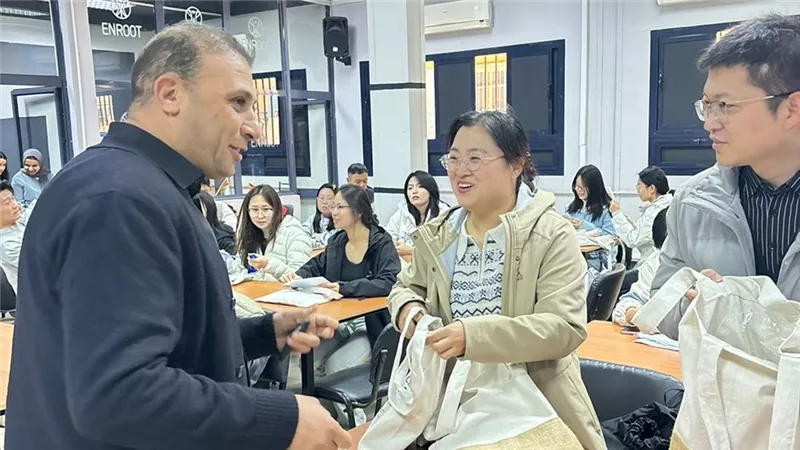استقبال وفد المدرسة الشتوية الدولية بكلية الفنون الجميلة بجامعة الأقصر