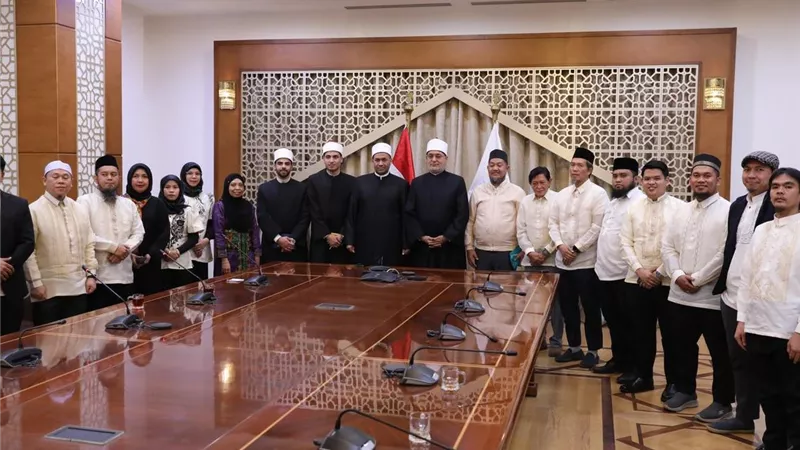المفتي: الإسلام أقر الاختلاف بين البشر في الدين واللغة والجنس 