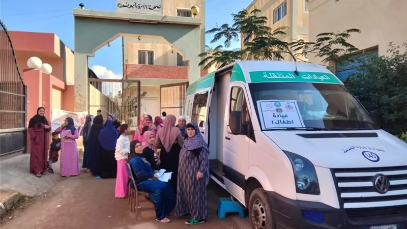 مديرية الصحة بكفر الشيخ تنظم قافلة طبية مجانية بمركز دسوق