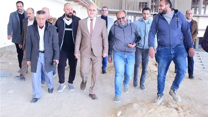 بدء تشطيبات صالة الألعاب الرياضية الدولية بجامعة سوهاج
