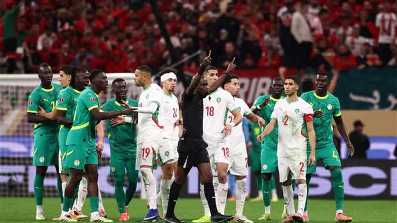 إنفانتينو ينتقد أحداث مباراة المغرب والسنغال في نهائي كأس أمم أفريقيا 