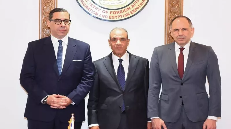 مشاورات تعزيز التعاون الثلاثي بين وزراء خارجية مصر واليونان وقبرص|فيديو 