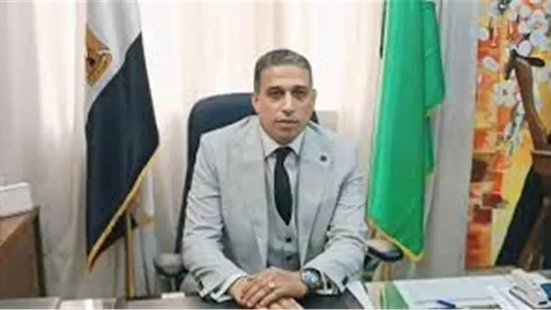خطأ داخل المدرسة يكلف تلميذا طحاله.. و«التعليم»: خصم 7 أيام للمدير|خاص