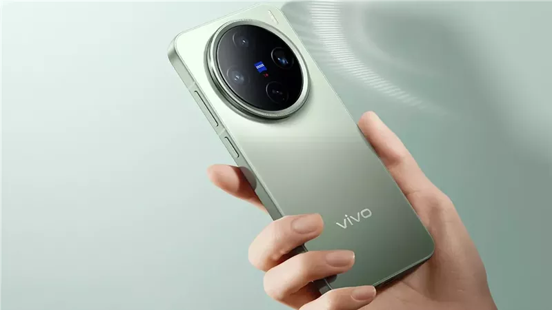تسريب مواصفات وسعر هاتف Vivo X200T قبل الإطلاق الرسمي