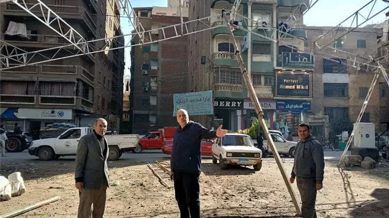 استعدادات مبكرة لافتتاح معرض 
