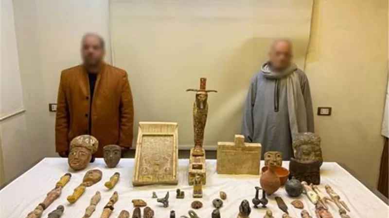 عيون الأمن تحرس التاريخ.. إحباط تهريب 53 قطعة أثرية نادرة بالمنيا
