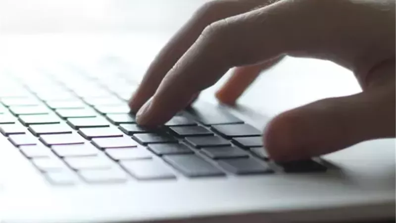 رسوم جمركية أمريكية محتملة قد ترفع تكلفة ترقية أجهزة الكمبيوتر قريبًا