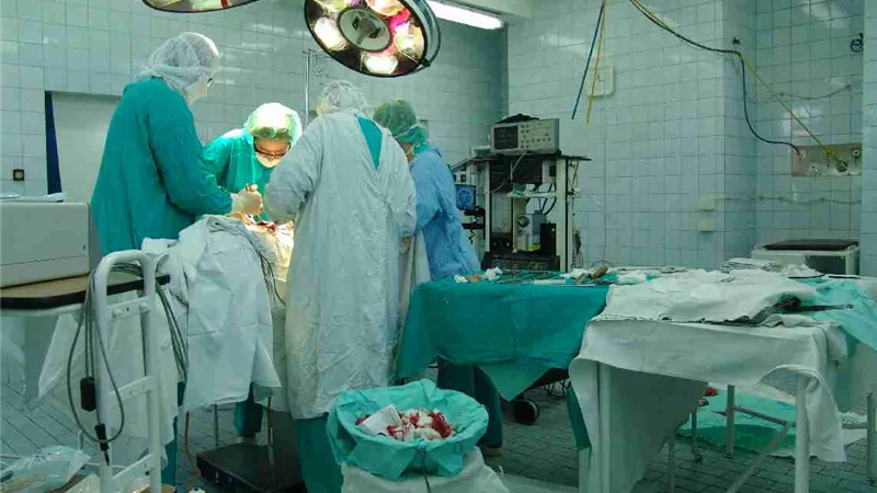 حماة الشرايين.. قصص من قلب غرفة العمليات بمستشفيات الصحة