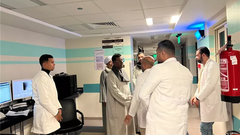 عضو مجلس النواب عن مركز الأقصر يجري جولة مرورية بمستشفى شفاء الأورمان