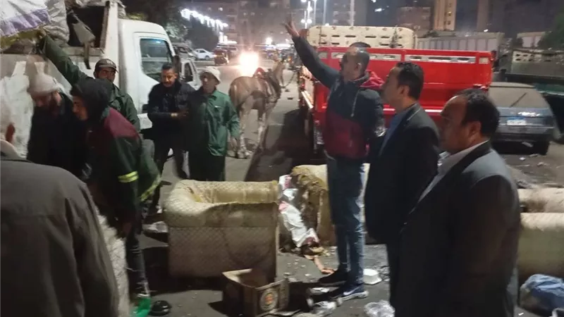 رفع 250 طن مخلفات من «أرض أبو عبيدة» وضبط «فريزة القمامة» بالجيزة| صور