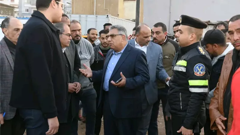 محافظ الدقهلية يتابع تطوير موقف جديلة الحضاري بالمنصورة 