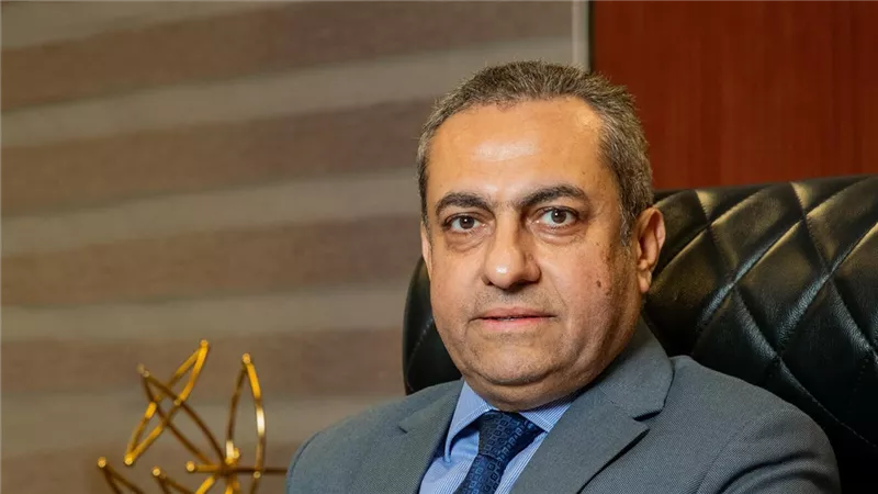 خالد عباس: تحديث تقييم العاصمة الإدارية تمهيدًا لطرح محتمل في البورصة