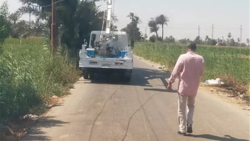 محافظة بنى سويف: إهناسيا تواصل رفع الإشغالات وتحسين خدمات الكهرباء والإنارة